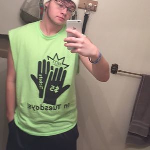 Meet your Posher, Derrick